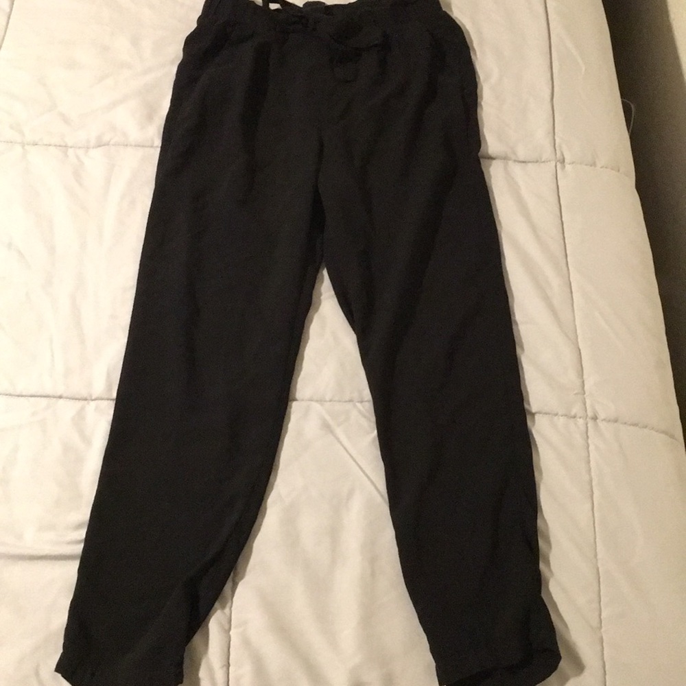 Black bottoms